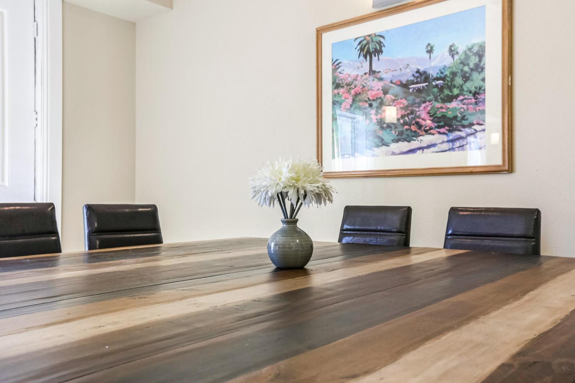 Spacious And Fully Furnished Near St. Charles