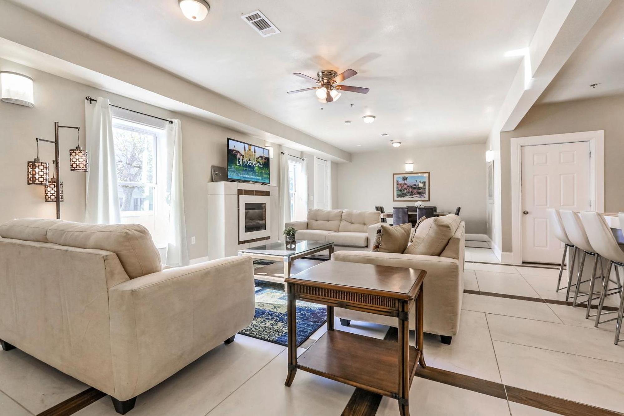 Spacious And Fully Furnished Near St. Charles Apartment